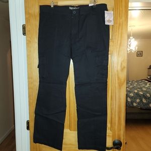 NWT - Womens Dickies relaxed fit cargo pants